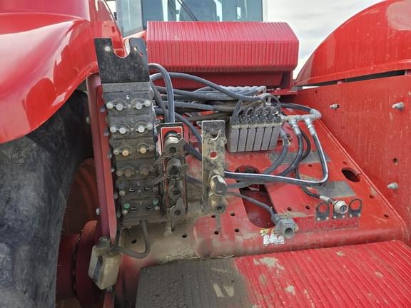 Image of Versatile 535 equipment image 4