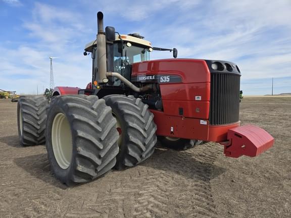 Image of Versatile 535 equipment image 1