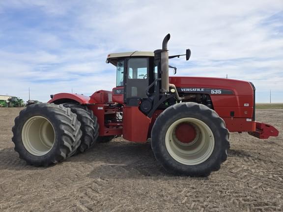 Image of Versatile 535 equipment image 3