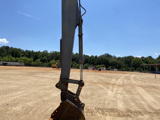 Image of Volvo EC240CL equipment image 4