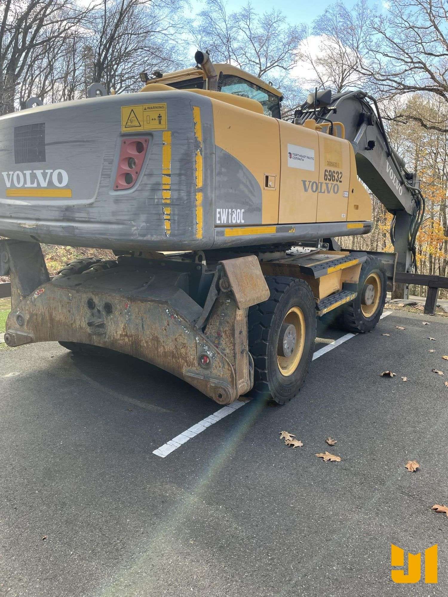 2011 Volvo EW180C Equipment Image0