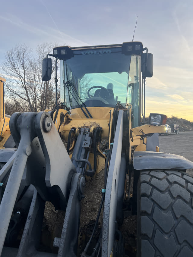 Image of Volvo L70F equipment image 4