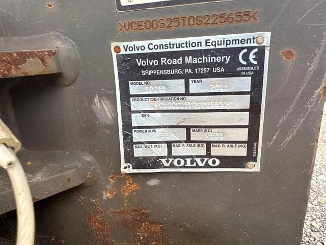 Image of Volvo SD25D equipment image 4