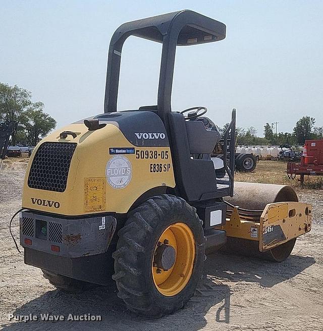 Image of Volvo SD45D equipment image 4