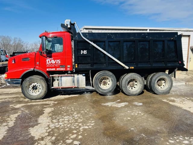 Image of Volvo VHD equipment image 1