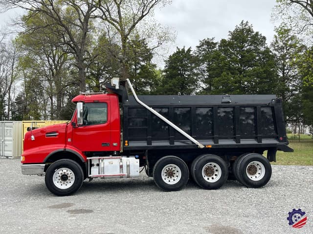 Image of Volvo D16 equipment image 1