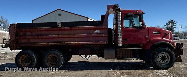 Image of Volvo VHD equipment image 3