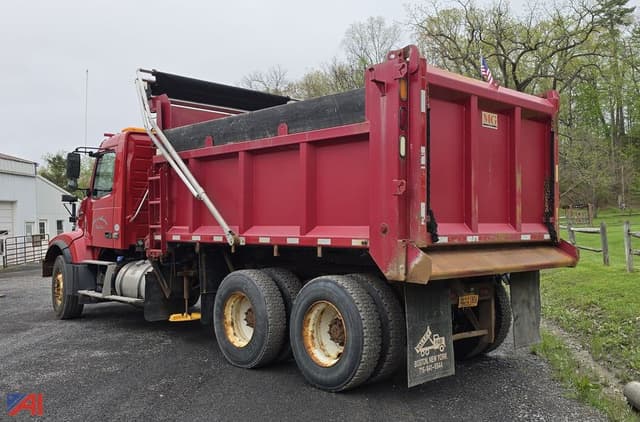 Image of Volvo VHD equipment image 1