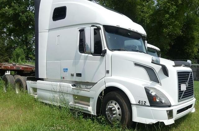Image of Volvo VNL64T equipment image 3
