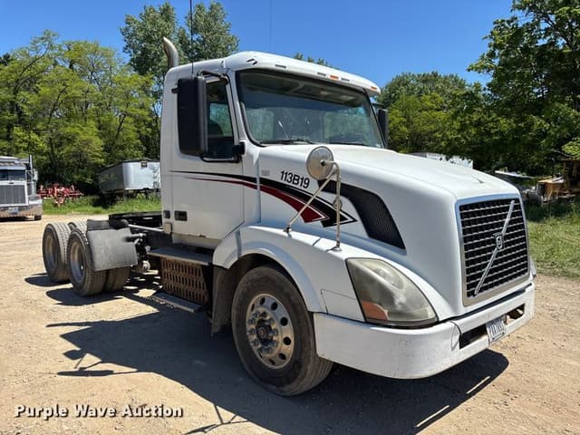 Image of Volvo VNL equipment image 2