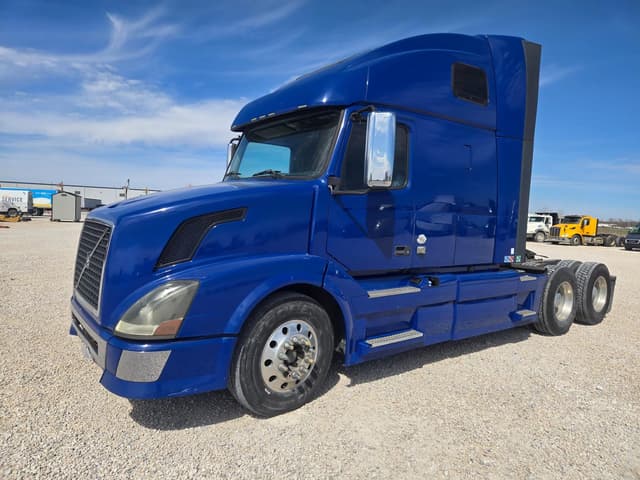 Image of Volvo VNL equipment image 3