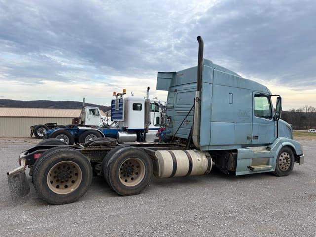 Image of Volvo VNL equipment image 3