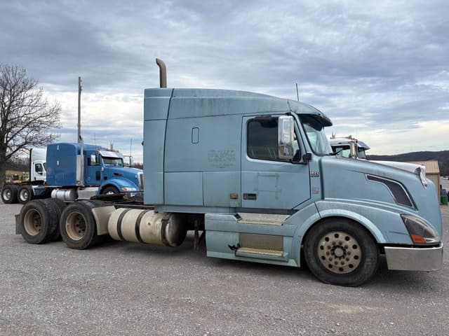 Image of Volvo VNL equipment image 2