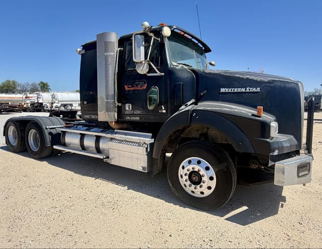 Image of Western Star 4900 equipment image 2