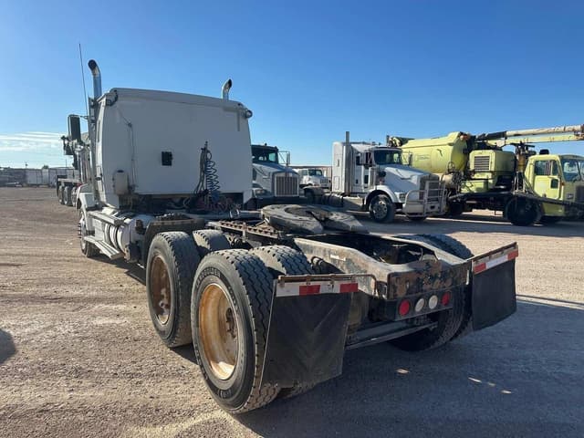 Image of Western Star 4900 equipment image 4