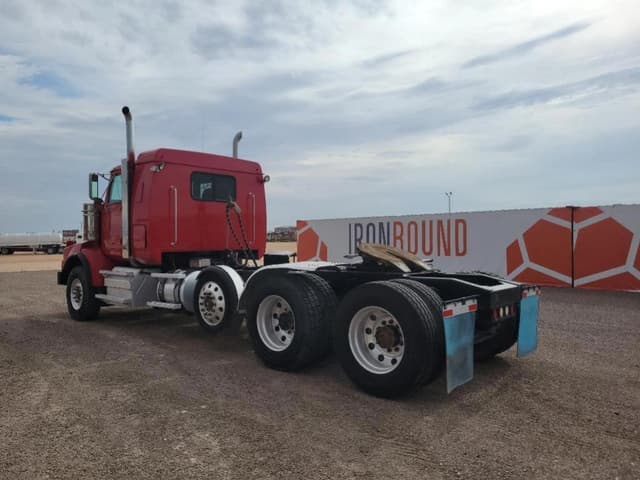 Image of Western Star 4900 SA equipment image 2