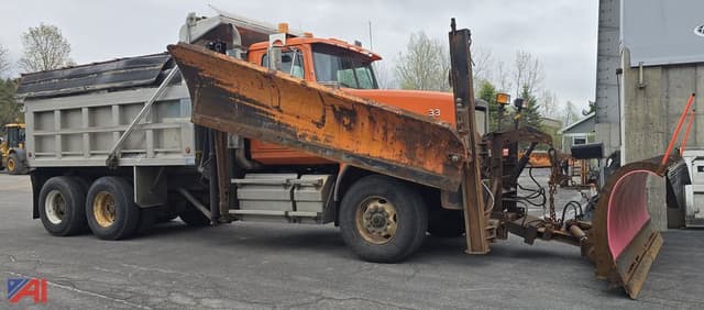 Image of Western Star 4900 SF equipment image 4