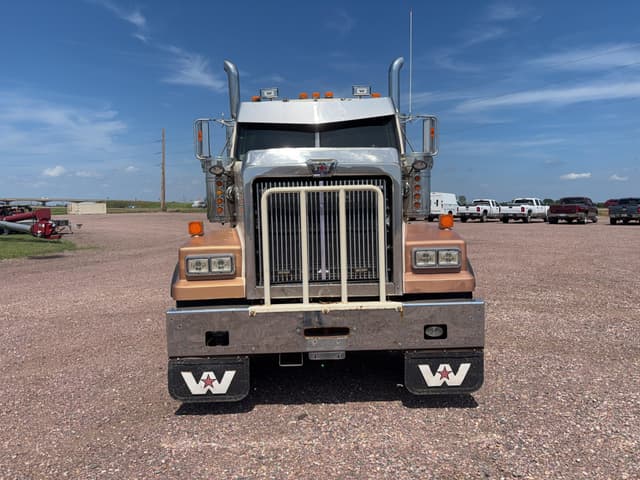 Image of Western Star 4900FA equipment image 1