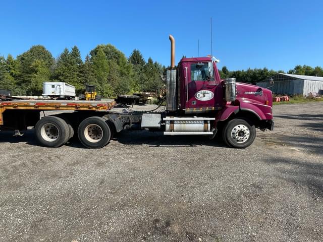 Image of Western Star 4900 SA equipment image 4