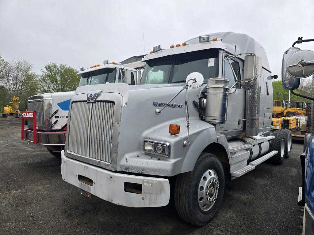 Image of Western Star 4900 Primary image