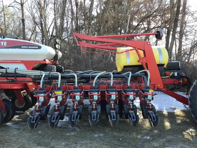 Image of White 8524 equipment image 4