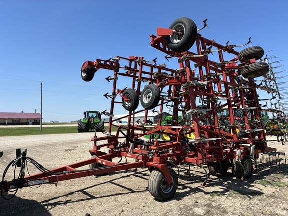 2011 Wil-Rich QX2 Equipment Image0