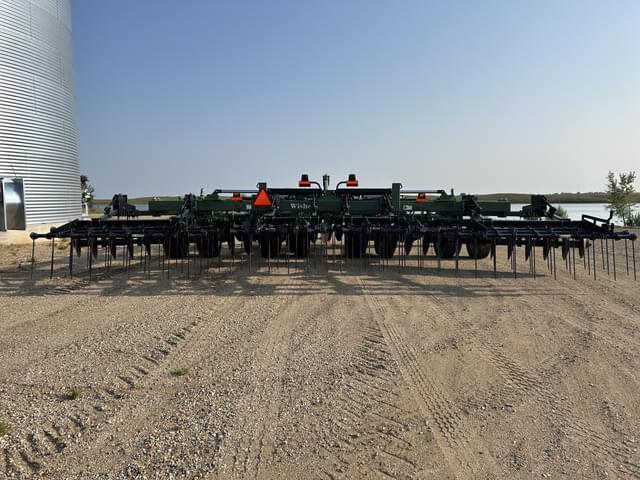 Image of Wishek 862NT equipment image 3