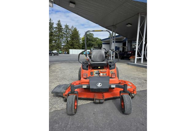 Image of Kubota ZD331 equipment image 2