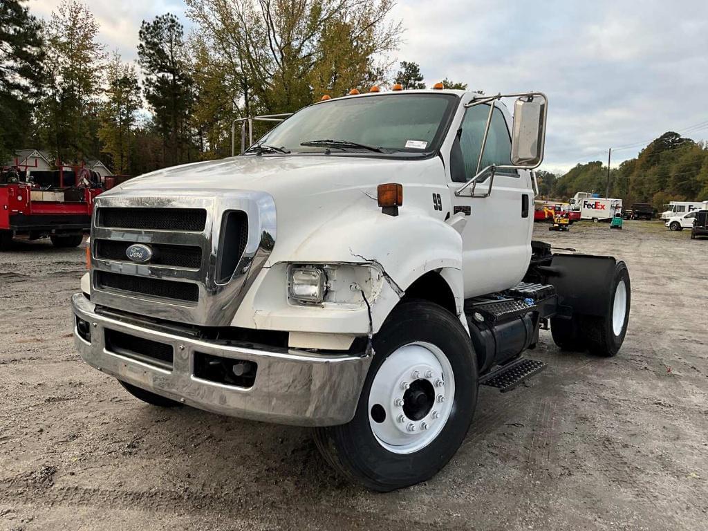 Image of Ford F-750 Primary image