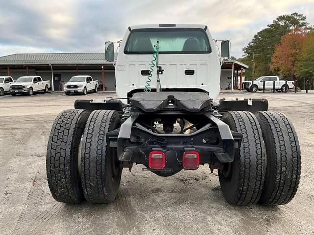 Image of Ford F-750 equipment image 3