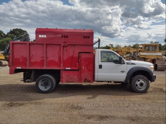 Image of Ford F-550 equipment image 2