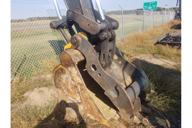 Image of John Deere 160D LC equipment image 4