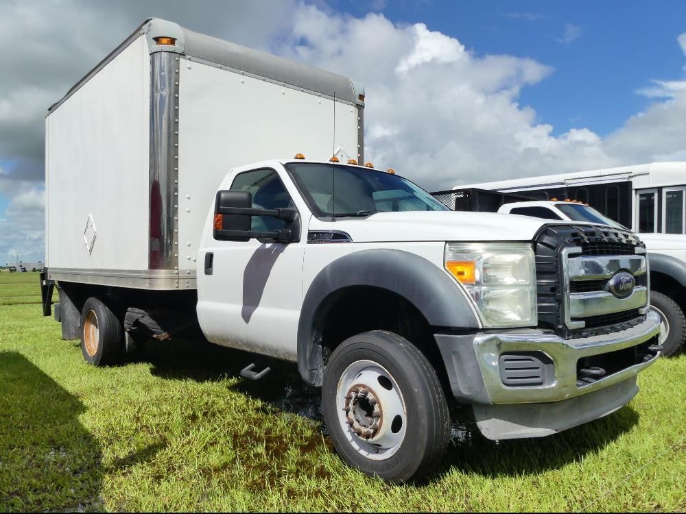2012 Ford F-450 Equipment Image0