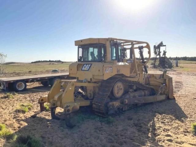 Image of Caterpillar D6T XL equipment image 1