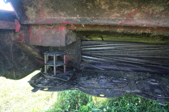 Image of AGCO 1372 equipment image 3