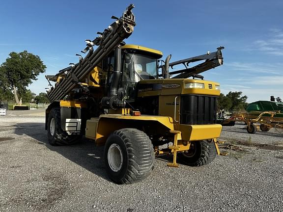 2012 Ag-Chem Terra-Gator 8104 Equipment Image0