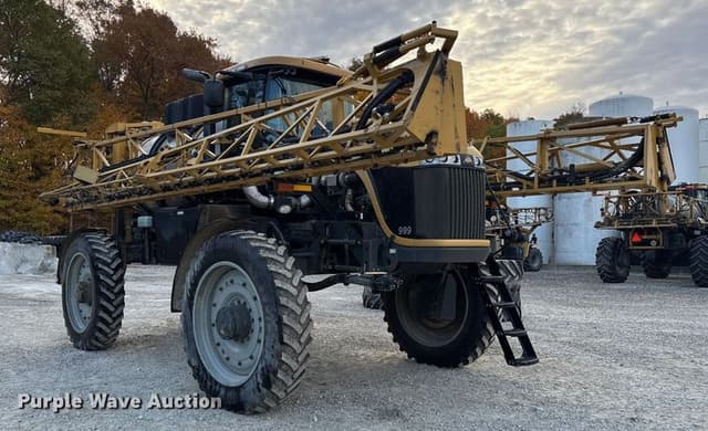 Image of RoGator RG1300 equipment image 2