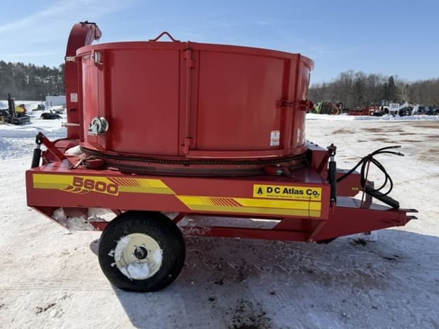 Image of AgriVal 5600 equipment image 3