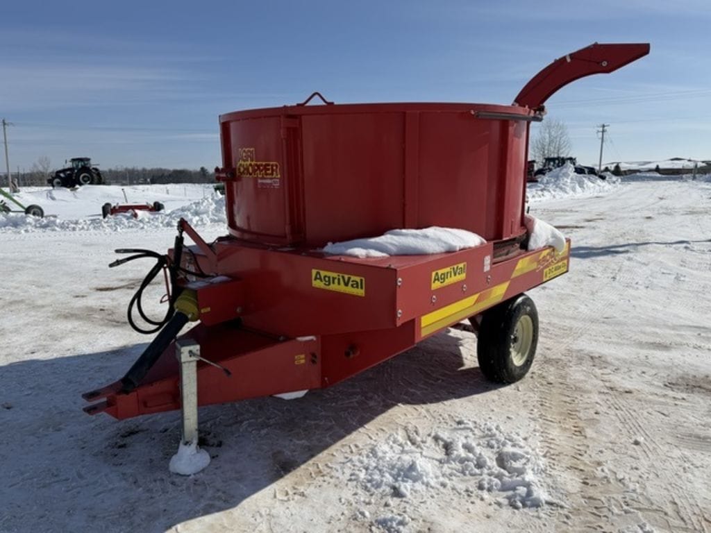 2012 AgriVal 5600 Equipment Image0