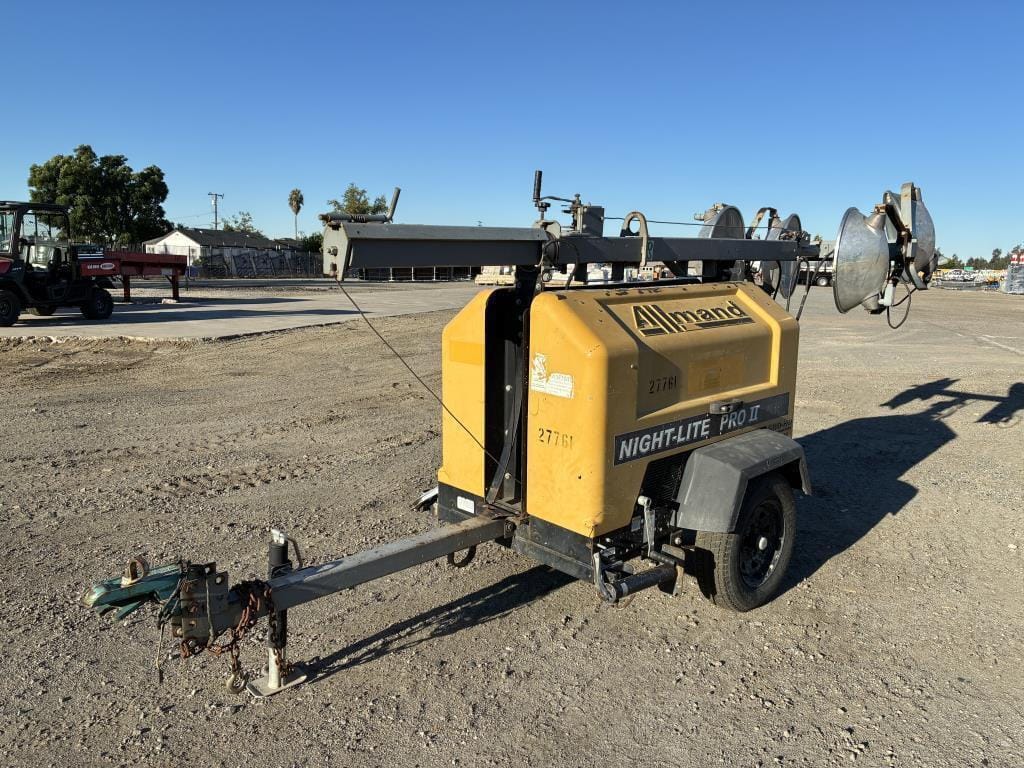 2012 Allmand Night Lite Pro II Equipment Image0