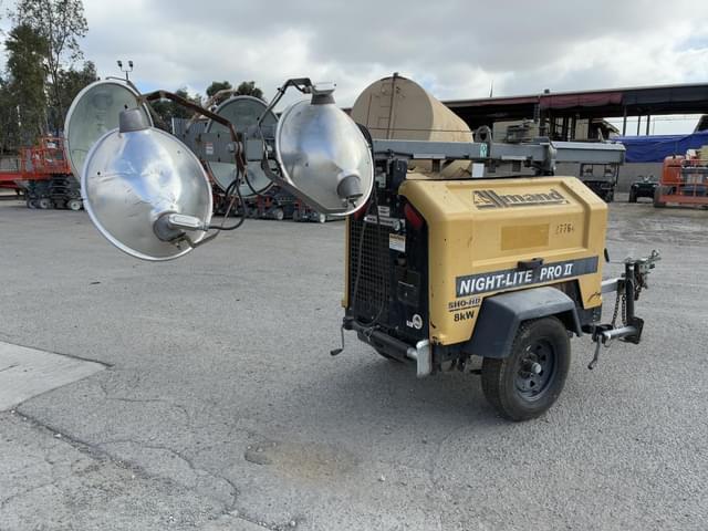 Image of Allmand Night Lite Pro II equipment image 2