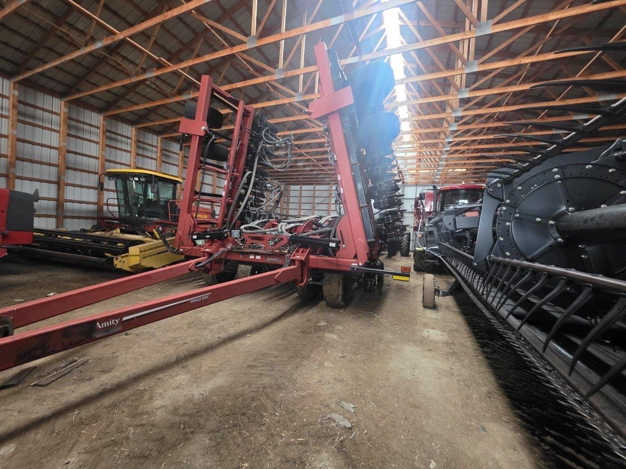 2012 Amity 40SD Equipment Image0