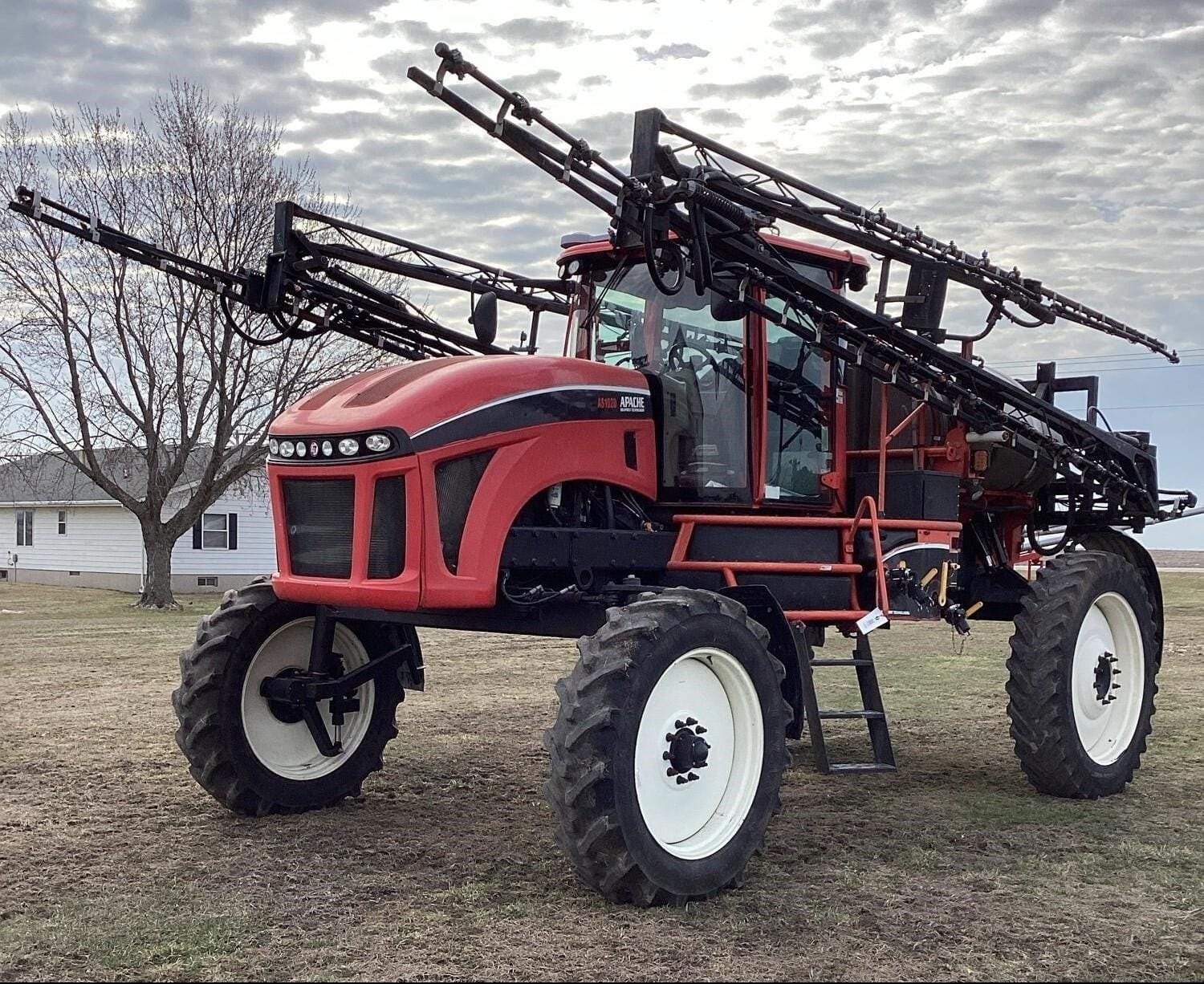 2012 Apache AS1020 Equipment Image0