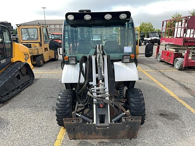 Image of Bobcat Toolcat 5610 equipment image 1