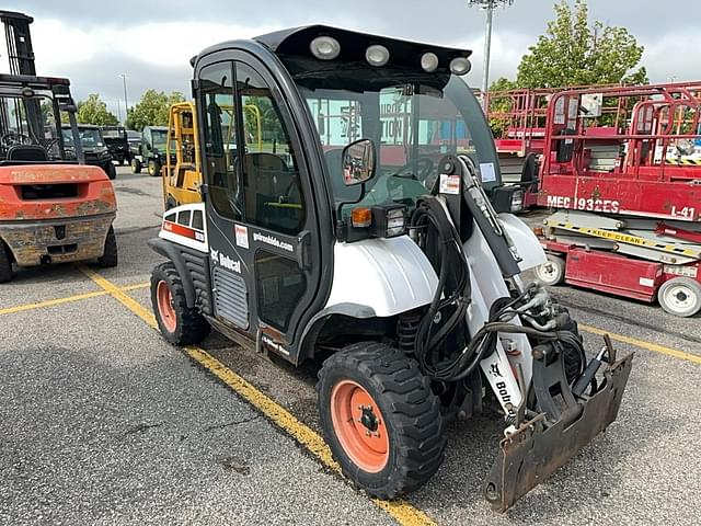 Image of Bobcat Toolcat 5610 equipment image 2