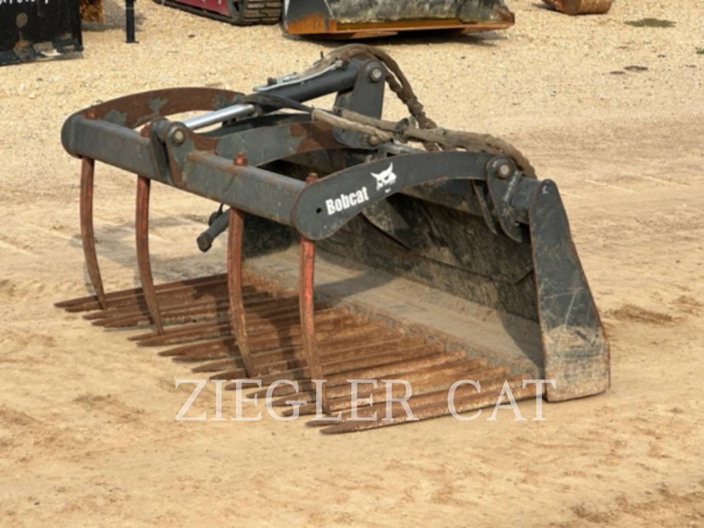 Main image Bobcat Skeleton Grapple