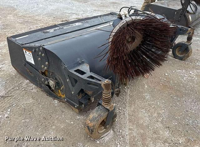 Image of Bobcat 84 Sweeper equipment image 2