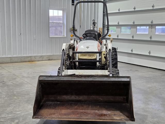 Image of Bobcat CT235 equipment image 2