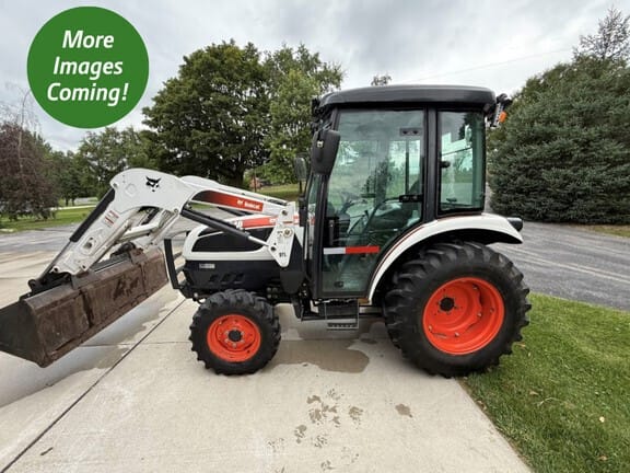 2012 Bobcat CT440 Equipment Image0