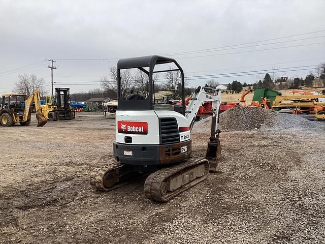 Image of Bobcat E26 equipment image 4